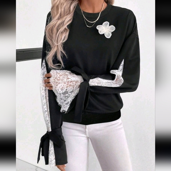 Women's Casual Floral Trim Splice Round Neck Sweatshirt - Picture 5 of 6